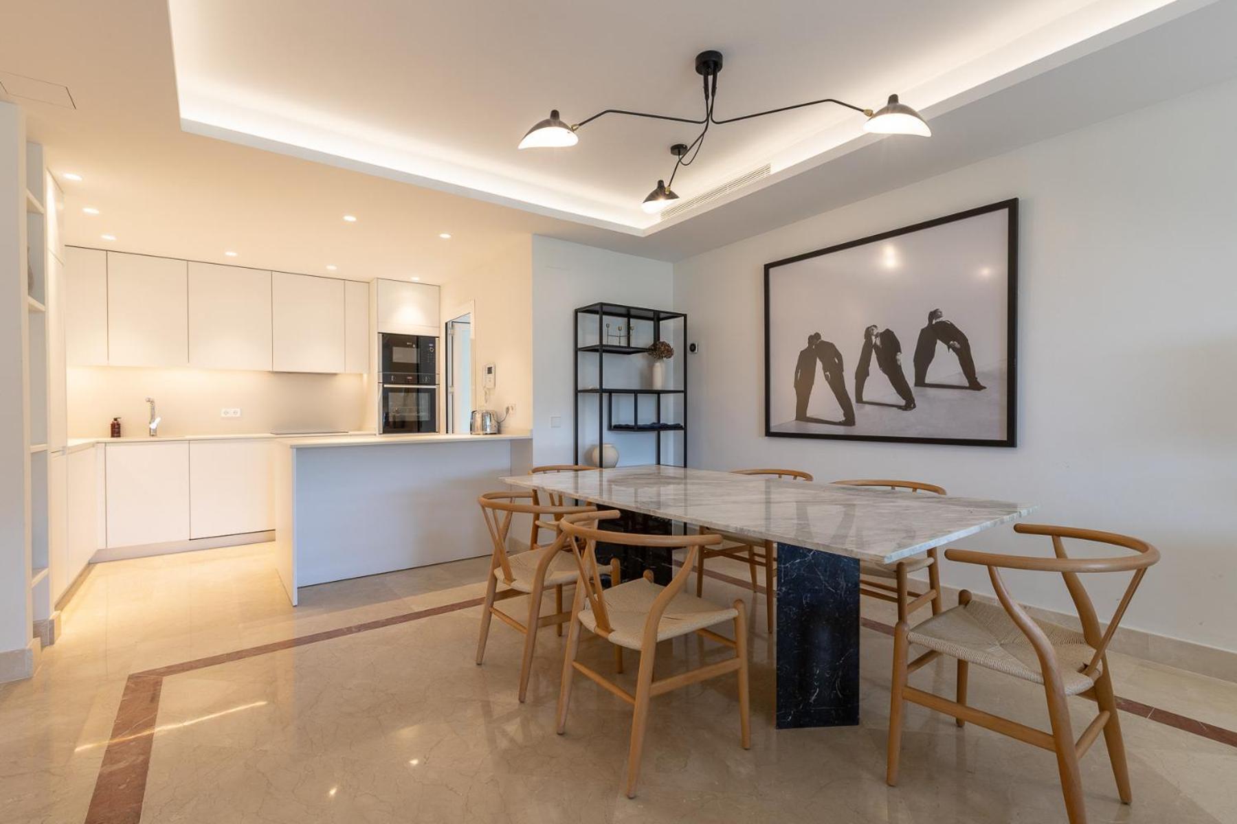 Lujoso Apartamento Con Piscina En Paseo Maritimo Μαρμπέλλα Εξωτερικό φωτογραφία